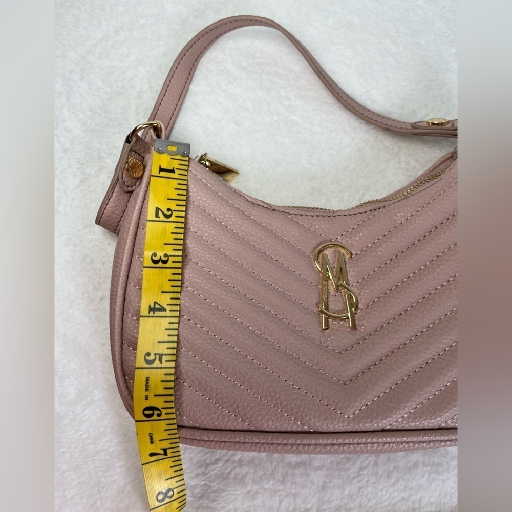 Steve Madden Light Blush Small Handbag with Gold Hardware. - Picture 6 of 9